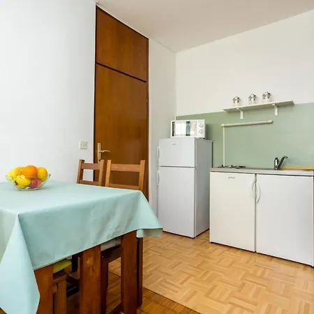 Jakovac By El-pi Tours * Njivice