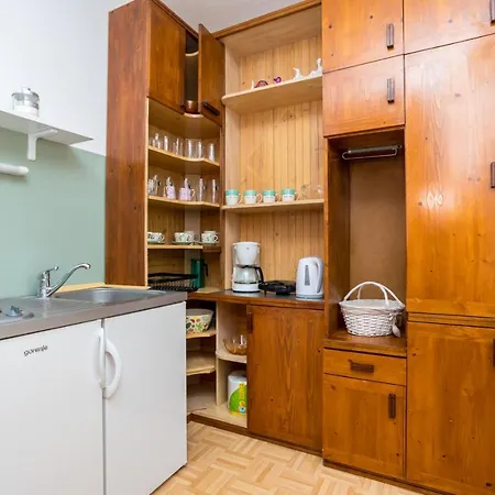 Jakovac By El-pi Tours * Njivice