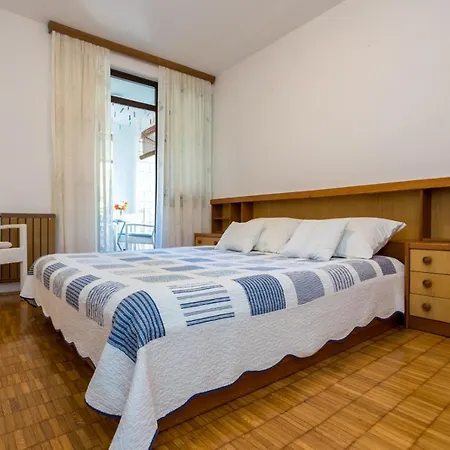 Apartment Jakovac By El-pi Tours