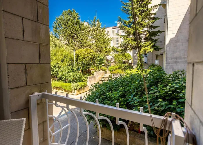 Jakovac By El-pi Tours * Njivice